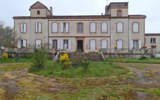 Maison À vendre 70 pièces 816 m²
